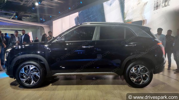 Hyundai Creta 7-Seater Spied: हुंडई क्रेटा 7-सीटर टेस्टिंग के दौरान दिखी, इंटीरियर की जानकारियां आई सामने