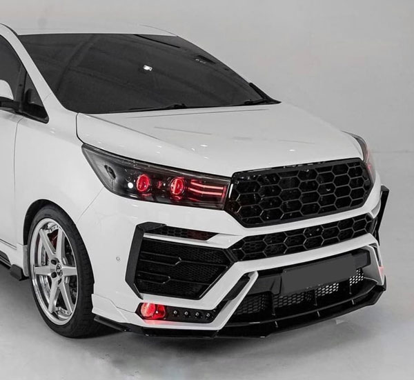 Toyota Innova Crysta Modified: टोयोटा इनोवा क्रिस्टा को उरुस स्टाइल में किया मॉडिफाई, लग रही बेहद खतरनाक