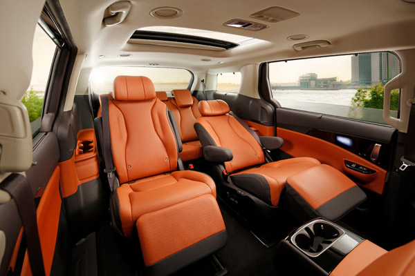 New-Gen Kia Carnival Teaser: नई किया कार्निवल का टीजर हुआ जारी, जल्द होने वाली है पेश