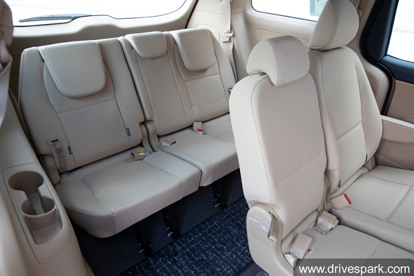 Captain Seats vs Bench Seats: कैप्टन सीट बनाम बेंच सीट, जानें कौन सा विकल्प है बेहतर