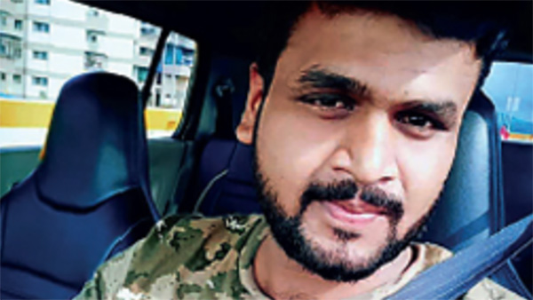 Car Wheel Theft: पुलिस स्टेशन के पास खड़ी कार के चोरों ने निकाले पहिये, सीसीटीवी में कैद हुई वारदात