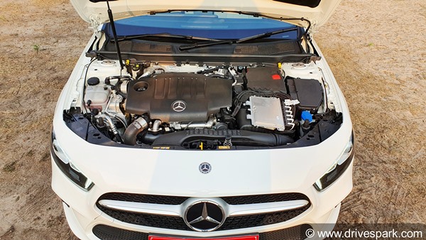 Mercedes A-Class Limousine Review In Hindi: मर्सिडीज बेंज ए-क्लास लिमोजिन रिव्यू: लुभावनी स्टाइल व डिजाईन!