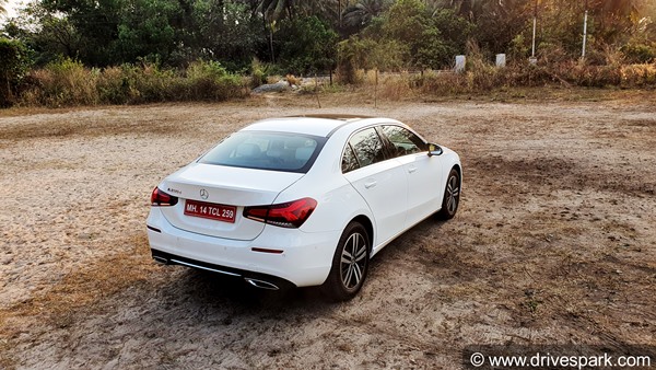 Mercedes A-Class Limousine Review In Hindi: मर्सिडीज बेंज ए-क्लास लिमोजिन रिव्यू: लुभावनी स्टाइल व डिजाईन!