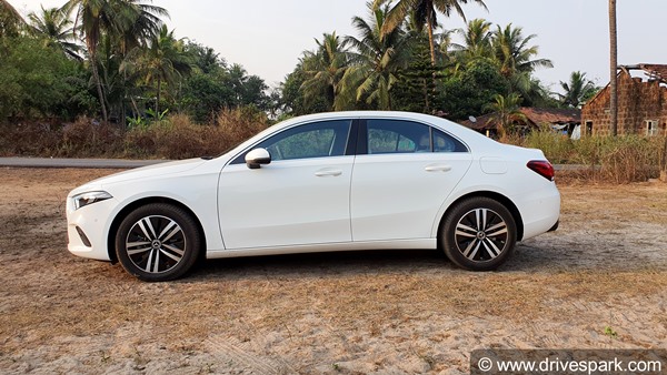 Mercedes A-Class Limousine Review In Hindi: मर्सिडीज बेंज ए-क्लास लिमोजिन रिव्यू: लुभावनी स्टाइल व डिजाईन!