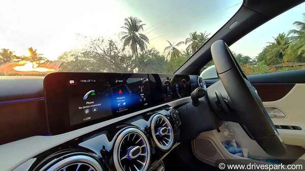 Mercedes A-Class Limousine Review In Hindi: मर्सिडीज बेंज ए-क्लास लिमोजिन रिव्यू: लुभावनी स्टाइल व डिजाईन!