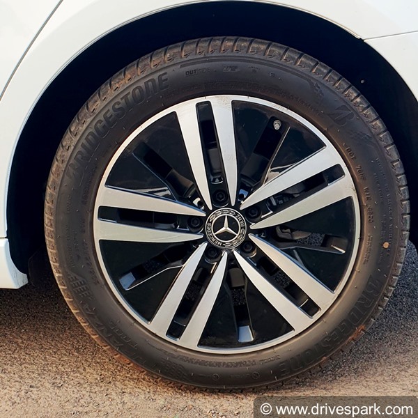 Mercedes A-Class Limousine Review In Hindi: मर्सिडीज बेंज ए-क्लास लिमोजिन रिव्यू: लुभावनी स्टाइल व डिजाईन!