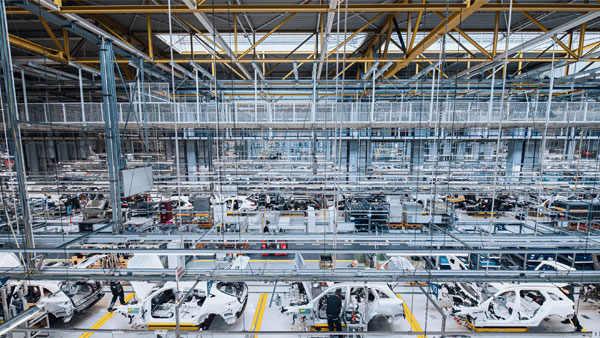 Mercedes Benz Production Milestone: मर्सिडीज-बेंज ने 5 करोड़ वाहन बनाने का आंकड़ा किया पार
