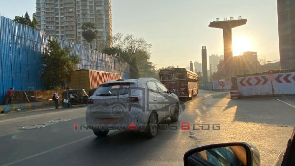 MG ZS Petrol Spotted Testing: एमजी जेडएस पेट्रोल टेस्टिंग के दौरान आई नजर, जल्द होगी लॉन्च