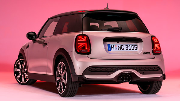 2021 Mini 3-Door Facelift Spotted Testing: नई मिनी 3-डोर फेसलिफ्ट टेस्टिंग करते आई नजर, जल्द लॉन्च