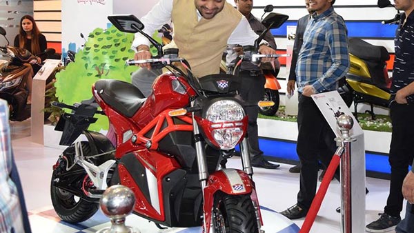 Okinawa Oki100 Electric Bike Teased: ओकिनावा ओकी100 इलेक्ट्रिक बाइक का जारी हुआ टीजर, जल्द होगी लाॅन्च