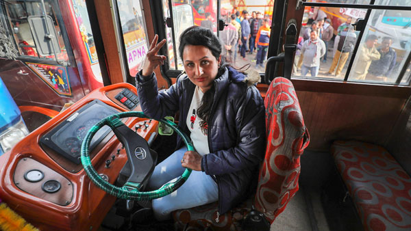 Free Driving Training For Women: मध्य प्रदेश ट्रांस्पोर्ट विभाग ने महिलाओं के लिए शुरू की मुफ्त ड्राइविंग प्रशिक्षण