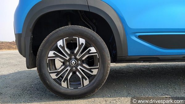 Renault Kiger Review In Hindi: रेनॉल्ट काइगर रिव्यू: डिज़ाइन, फीचर्स, इंजन, हैंडलिंग जानकारी