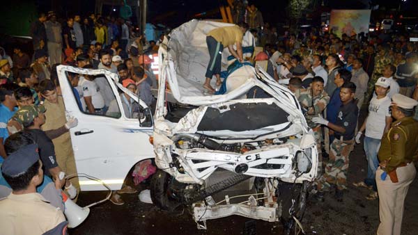 Concerns Over Vehicle Safety Standards: सरकार ने कार कंपनियों को क्वालिटी सुधारने की दी नसीहत