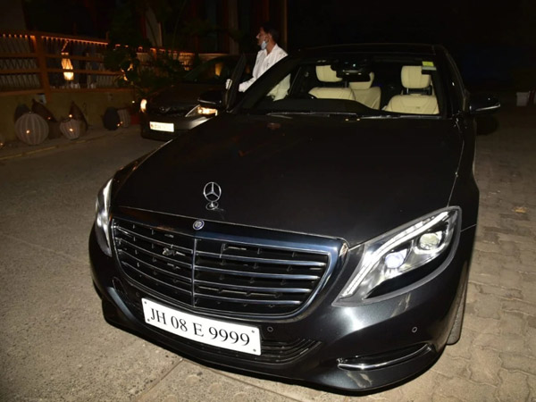 Shilpa Shetty Buys New Mercedes-Benz V Class: शिल्पा शेट्टी ने खरीदी नई मर्सिडीज-बेंज वी क्लास एमपीवी, देखें