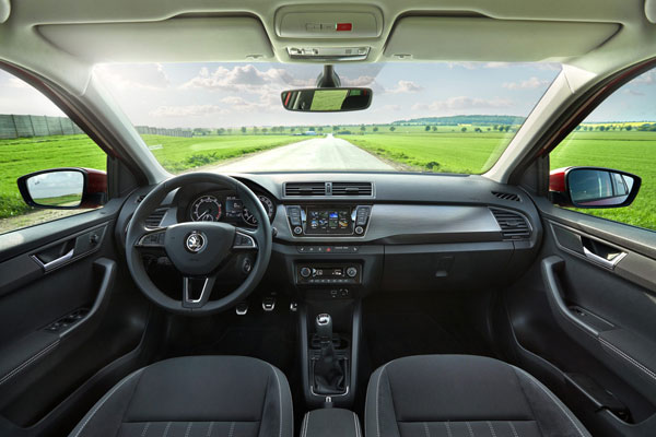 2021 Skoda Fabia Teaser Out: नई स्कोडा फैबिया का टीजर हुआ जारी, साल 2022 में आ सकती है भारत
