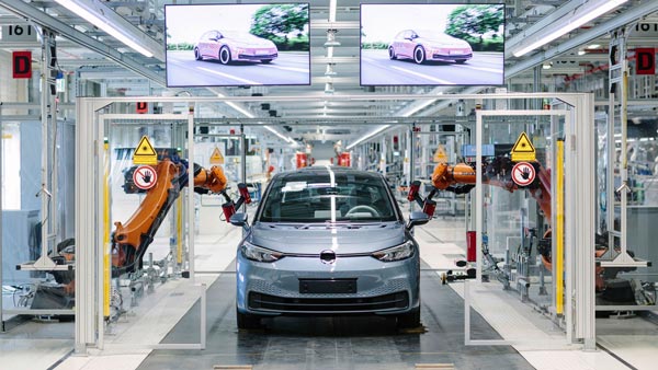 Volkswagen Partners With Microsoft: ऑटोनोमस कार तकनीक के लिए फॉक्सवैगन और माइक्रोसॉफ्ट ने मिलाया हाथ