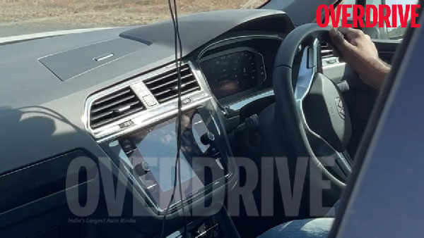 VW Tiguan Facelift 5-Seater Spotted: नई फॉक्सवैगन टिगुआन फेसलिफ्ट टेस्टिंग करते आई नजर
