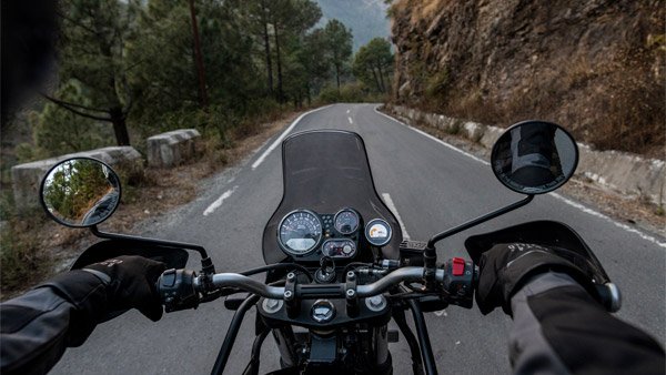 New Royal Enfield Himalayan Delivery: नई रॉयल एनफील्ड हिमालयन की डिलीवरी देश भर में हुई शुरू, देखें तस्वीरें