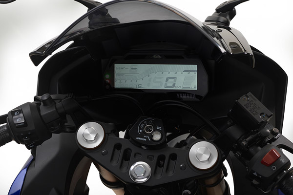 2021 Yamaha R15 V3.0 New Color: नई यामाहा आर15 वी3.0 को मिलेगी नई रेड कलर पेंट स्कीम, देखें
