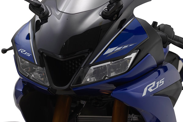 2021 Yamaha R15 V3.0 New Color: नई यामाहा आर15 वी3.0 को मिलेगी नई रेड कलर पेंट स्कीम, देखें