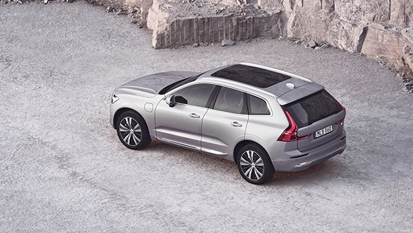 2021 Volvo XC60 Facelift Unveiled: नई वोल्वो एक्ससी60 फेसलिफ्ट का हुआ खुलासा, जानें क्या बदला