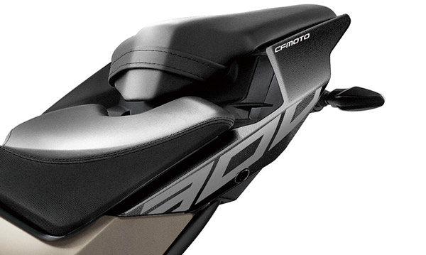CFMoto 300NK BS6 Launched: सीएफ मोटो 300एनके बीएस6 भारत में हुई लॉन्च, कीमत 2.29 लाख रुपये से शुरू