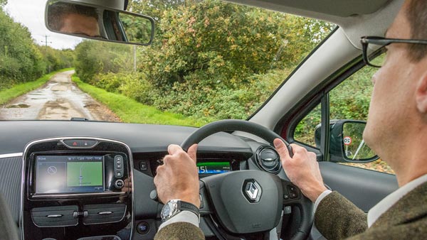 Hefty Traffic Fines In The World: इन देशों में लगता है एक साल की सैलरी जितना ट्रैफिक चालान, जानें