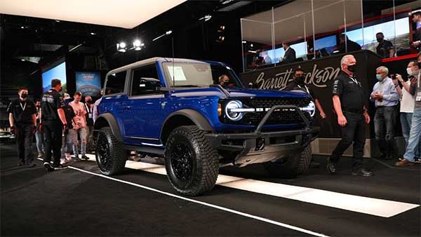 Ford Bronco 1st Unit Auctioned: फोर्ड ब्रोंको के पहले यूनिट की हुई नीलामी, जानें कितने में बिकी