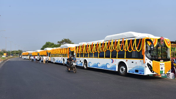 Goa Launches Electric Buses: गोवा ने फेम इंडिया स्कीम के तहत 30 इलेक्ट्रिक बसों की हुई शुरुआत, जानें
