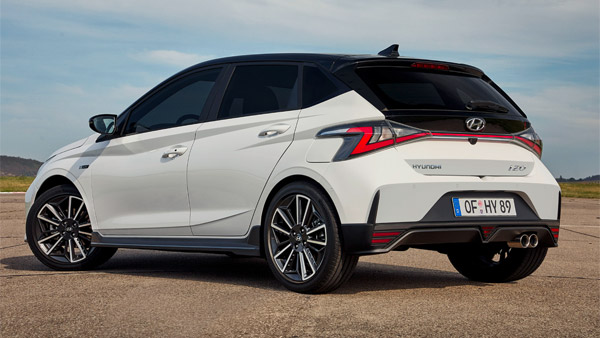 Hyundai i20 N-Line Spotted: हुंडई आई20 एन-लाइन टेस्टिंग करते आई नजर, साइड प्रोफाइल का खुलासा