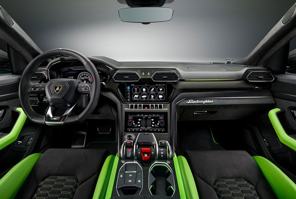 Lamborghini Urus Sales Milestone: लेम्बोर्गिनी ने भारत में उरुस एसयूवी की 100 यूनिट्स बेचीं, जानें फीचर्स