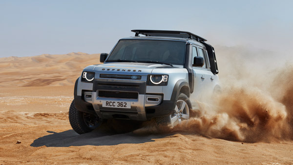 Land Rover Defender Diesel Launched: लैंड रोवर डिफेंडर डीजल इंजन में हुई लॉन्च, जानें क्या हैं कीमत