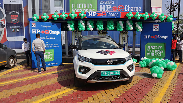EV Charging Station On Mumbai Pune Expressway: मुंबई-पुणे एक्सप्रेस-वे पर खुला नया ईवी चार्जिंग स्टेशन