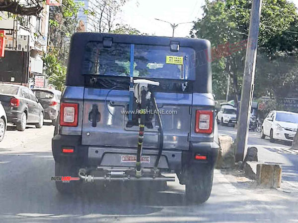 New Mahindra Thar Spied Testing: महिंद्रा कर रही है नए थार की टेस्टिंग, क्या हो सकता है नया वैरिएंट?