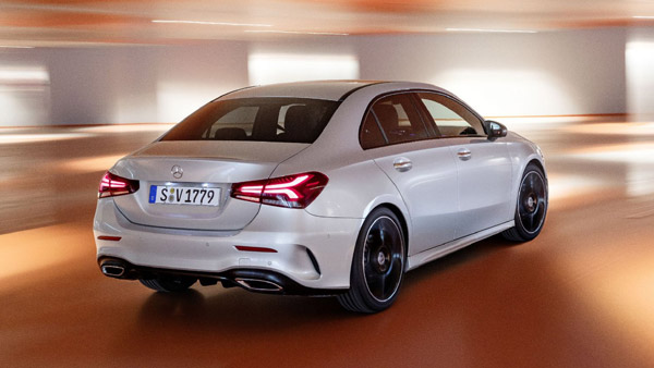 Mercedes A-Class Limousine Launched: मर्सिडीज बेंज ए-क्लास लिमोजिन भारत में हुई लॉन्च, कीमत 39.90 लाख रुपये