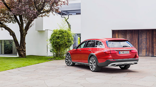 Mercedes E-Class All-Terrain Removed From Website: मर्सिडीज ई-क्लास ऑल-टेरेन वेबसाइट से हटी, जानें