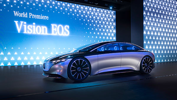 Mercedes-Benz EQS: मर्सिडीज-बेंज बना रही है 700 किमी से अधिक चलने वाली कार बैटरी, जानें