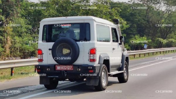 2021 Force Gurkha Base-Variant Spotted: नई फोर्स गुरखा का बेस वेरिएंट टेस्टिंग करते आया नजर, जानें