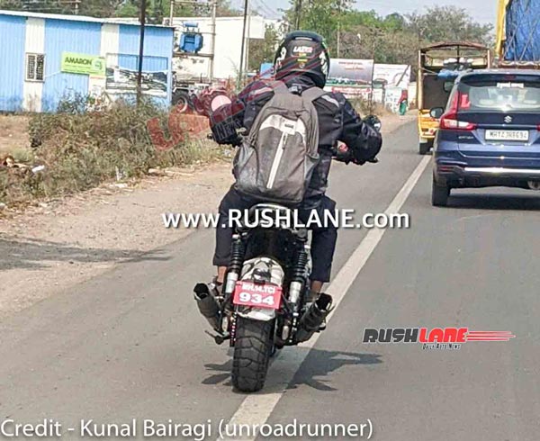 Jawa Scrambler Spied Testing: जावा कर रही है स्क्रैंबलर बाइक की टेस्टिंग, जल्द होगी लॉन्चJawa Scrambler Spied Testing: जावा कर रही है स्क्रैंबलर बाइक की टेस्टिंग, जल्द होगी लॉन्च