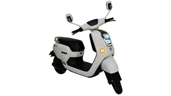Okinawa Electric Scooter March Offers: ओकिनावा इलेक्ट्रिक स्कूटर पर मार्च में मिल रहे कई ऑफर्स, जीत सकते हैं 1 लाख का गिफ्ट चेक