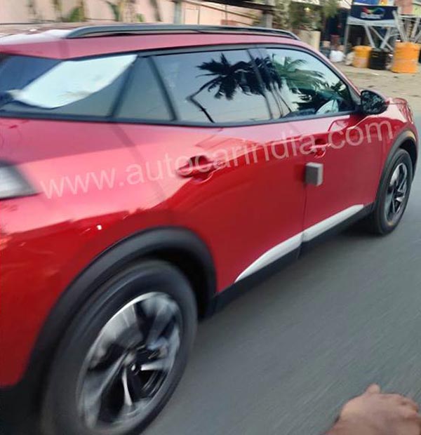 Peugeot 2008 SUV Spied: प्यूजो 2008 एसयूवी भारत में पहली बार टेस्टिंग करते आई नजर, जानें