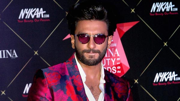 Ranveer Singh Riding Lambo Urus: लेम्बोर्गिनी उरुस एसयूवी चलाते हुए एक्टर रणवीर सिंह, तस्वीरें वायरल