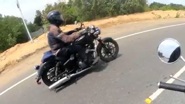 Royal Enfield 650 Cruiser Spotted: रॉयल एनफील्ड की 650 सीसी क्रूजर टेस्टिंग करते आई नजर, जल्द लॉन्च