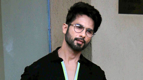 Shahid Kapoor Buys BMW X7 SUV: शाहिद कपूर ने खरीदी बीएमडब्ल्यू एक्स7 एसयूवी, कीमत है 92 लाख रुपये