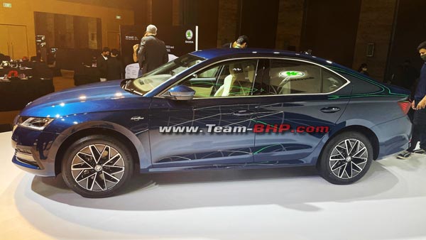 2021 Skoda Octavia L&K Variant Spotted: नई स्कोडा ऑक्टाविया का ‘एल एंड के’ वैरिएंट आया नजर, देखें