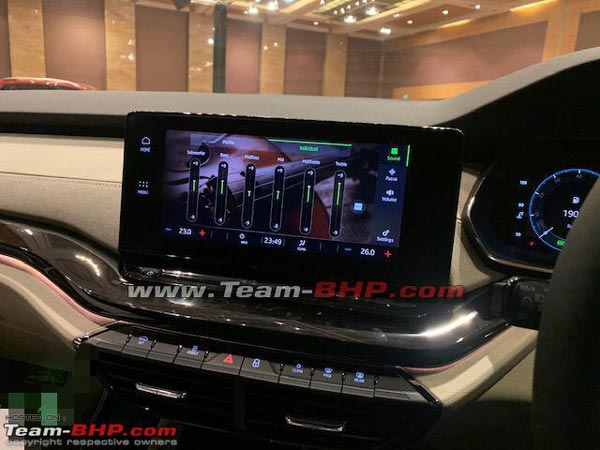 2021 Skoda Octavia L&K Variant Spotted: नई स्कोडा ऑक्टाविया का ‘एल एंड के’ वैरिएंट आया नजर, देखें