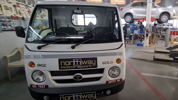 Tata Ace Modification: टाटा ऐस को मॉडिफाई कर बनाया इलेक्ट्रिक सीवी, जानें क्या है इसकी रेंज