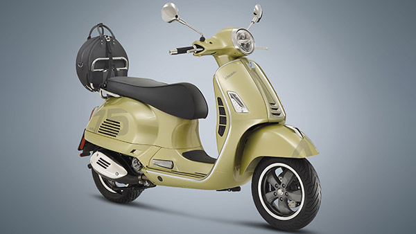 Vespa 75th Anniversary Edition Scooter Unveiled: वेस्पा ने किया 75वीं एनिवर्सरी एडिशन स्कूटर का खुलासा