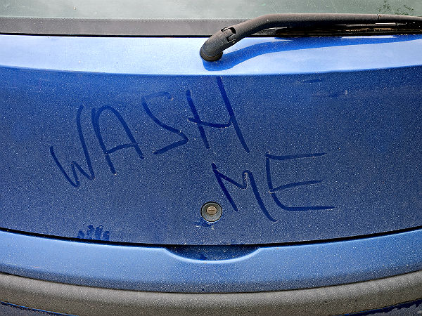 Nissan Free Foam Wash Service: निसान व डैटसन की कारों को आज मिल रहा फ्री फोम वाश सर्विस, जानें