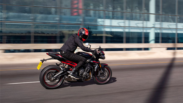 Triumph Bikes Price Hiked: ट्रायम्फ की तीन मोटरसाइकिलों के दाम बढ़े, जानें कितनी हुई बढ़ोत्तरी